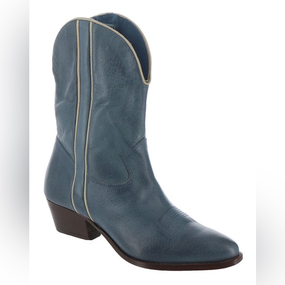 Free People Shoes - Free People Borderline Western Boot in Denim. NWOB Women’s size 38.5 EU 8-8.5 US